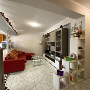 Tyttyhouse Apartment